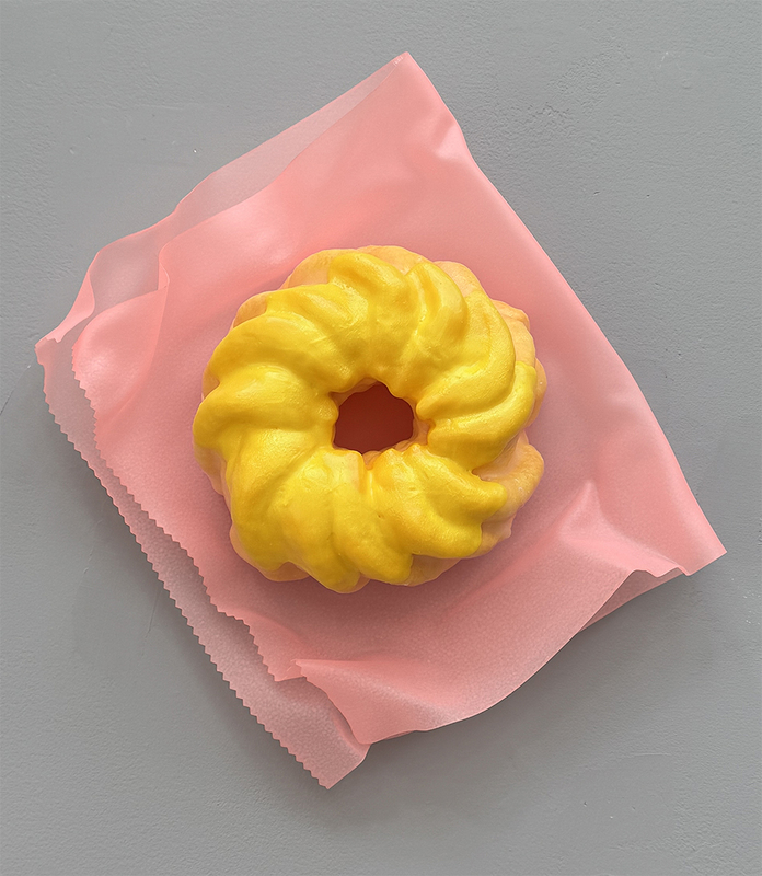 Peter Anton: "Yellow French Cruller" (2025)