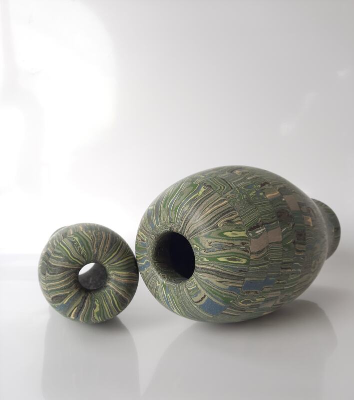 Dorothee Wenz: "Zwei Gefäßformen - liegend (mit jeweils zwei Öffnungen)" (2022)