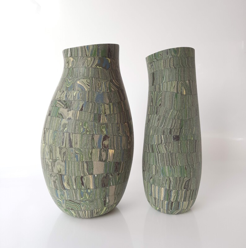 Dorothee Wenz: "Zwei Gefäßformen - stehend (mit jeweils zwei Öffnungen)" (2022)